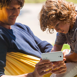 amerykanie-srednio-godzine-dziennie-spedzaja-z-telefonem