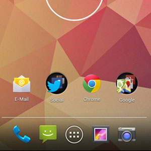 w-starych-androidach-tez-mozna-grupowac-ikony-aplikacji-w-foldery-na-pulpicie