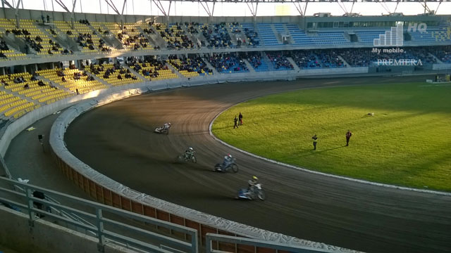 zuzlowcy-tez-uzywaja-smartfonow-do-pracy