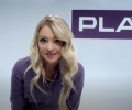 Play nie ma racji, kontrowersyjny wizerunek blondynki z reklam wpływa negatywnie na PR operatora